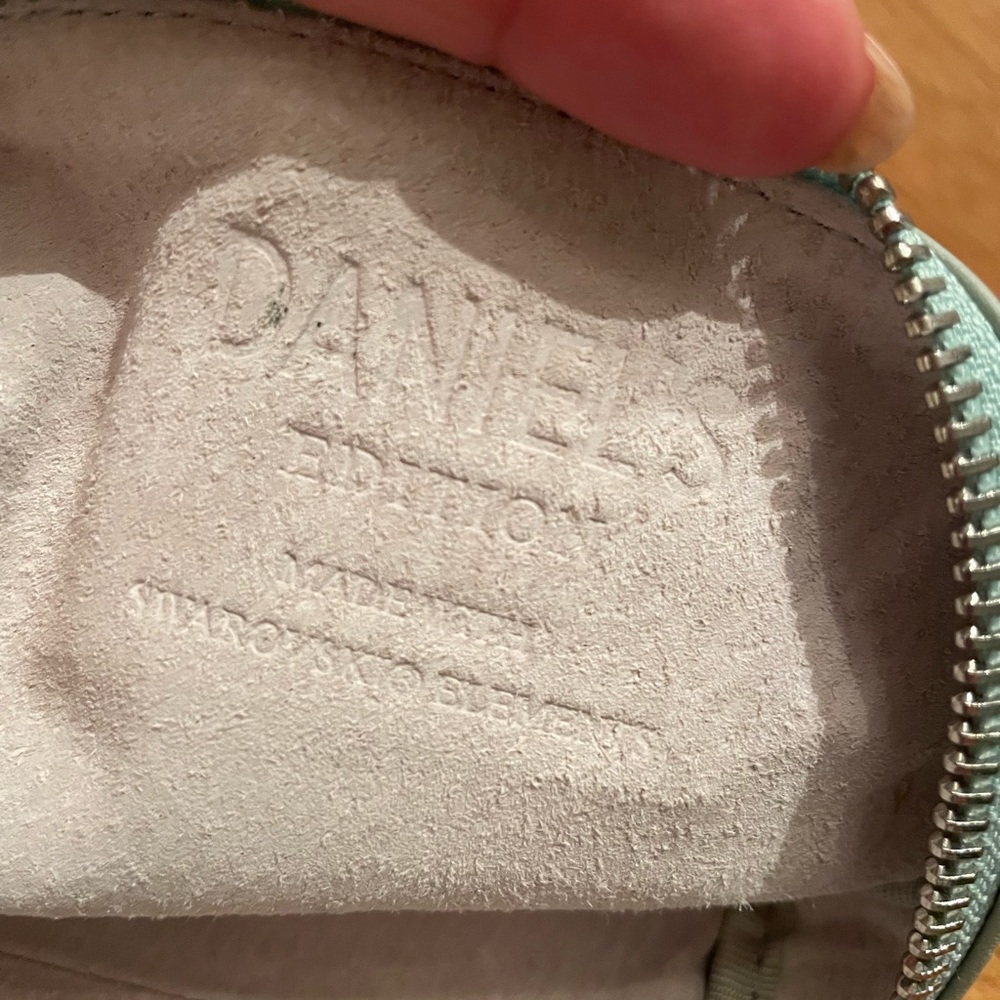 Daniel’s edition by Swarovski, small cosmetic or jewelry pouch, wristlet - Picture 5 of 11